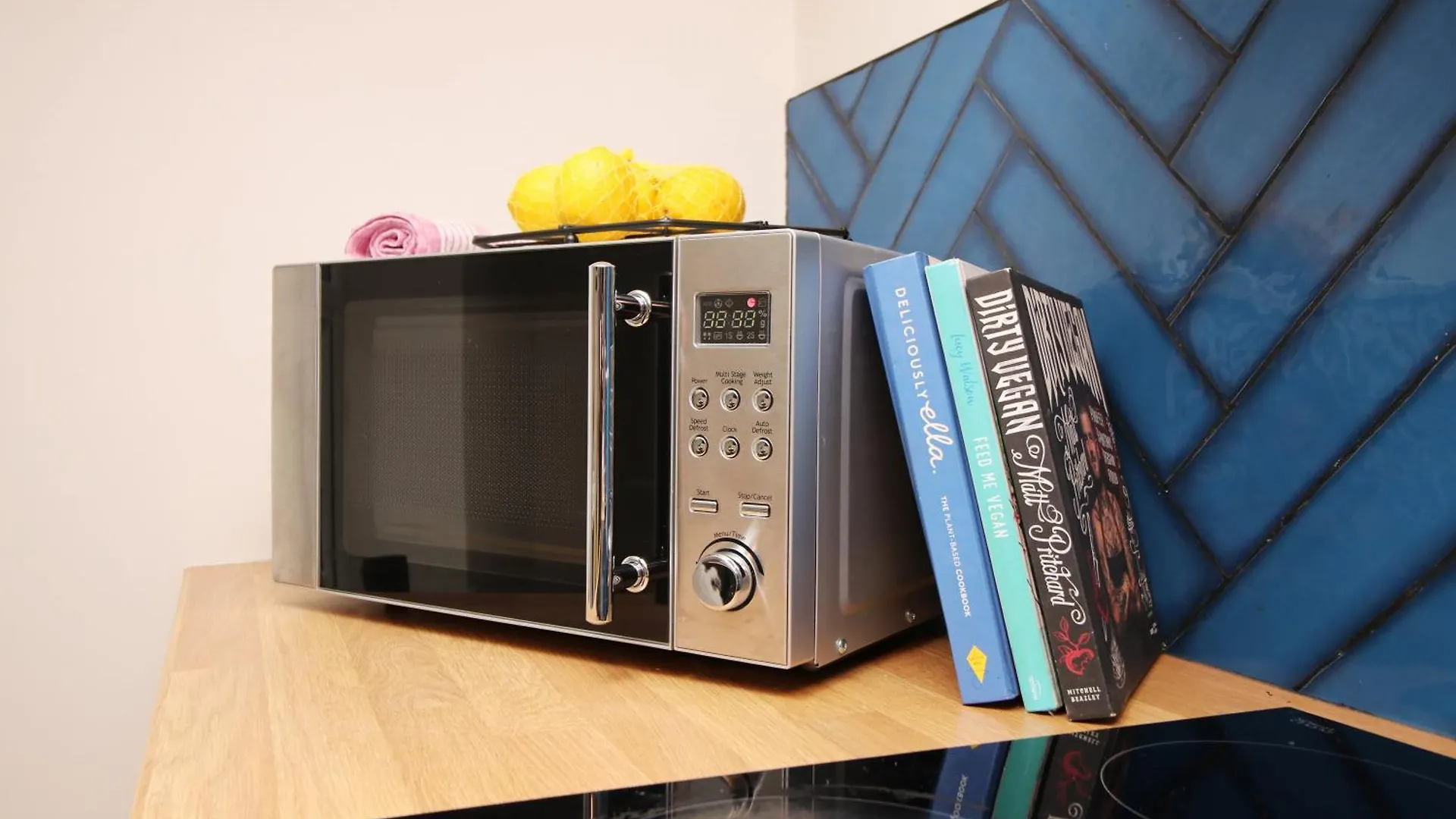 Modern 2 Bed Apartment With Parking - 5 Min To City Centre - By Ekliving Luxe Short Lets & Serviced Accommodation Cardiff